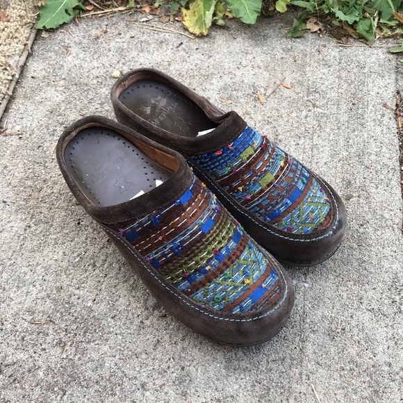 dansko size 38 clogs